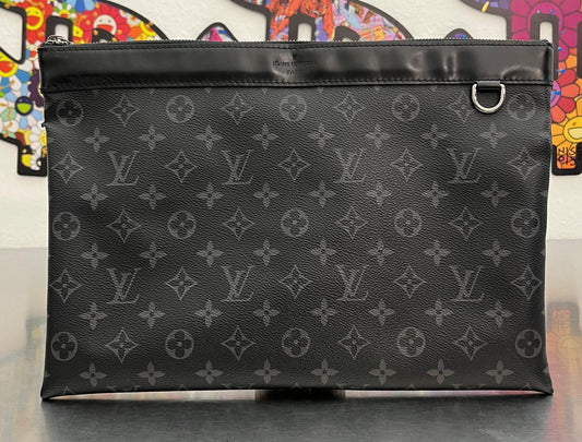 Louis Vuitton Pochette Discovery GM