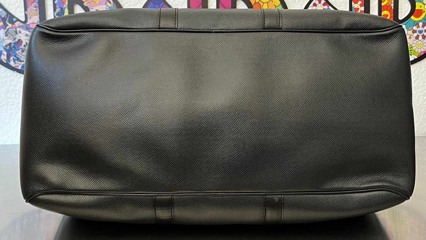 Louis Vuitton Kendall PM Taiga
