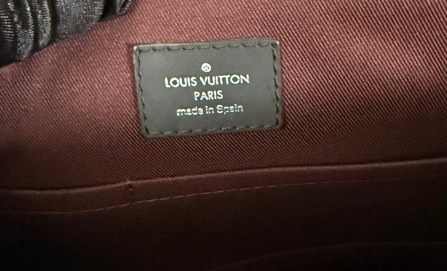 Louis Vuitton Porte Documents Jour Macassar