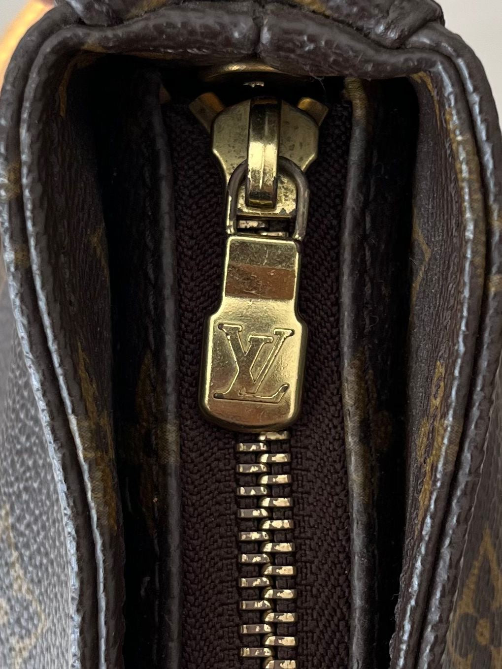 Louis Vuitton Looping GM