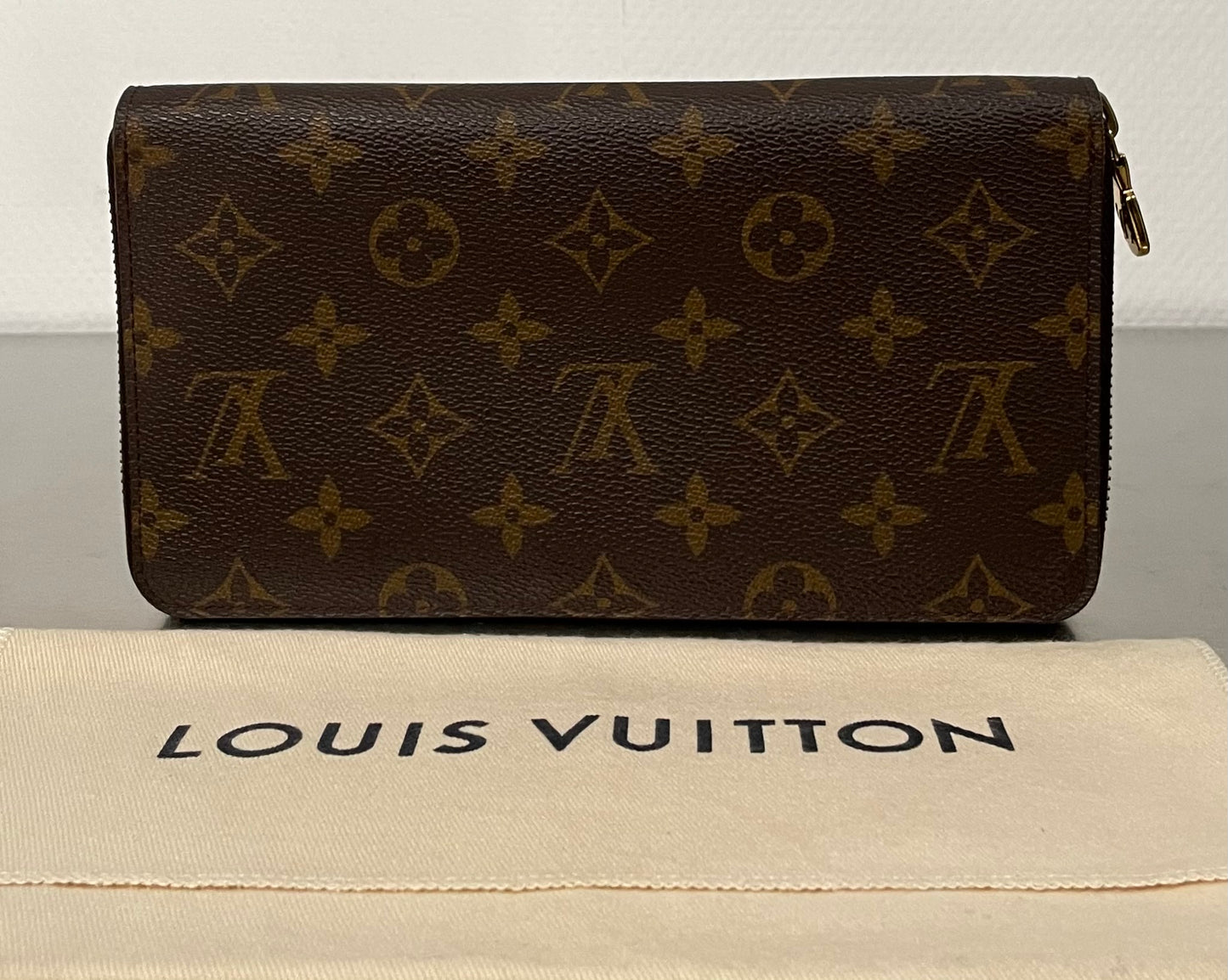 Louis Vuitton Zippy Organizer