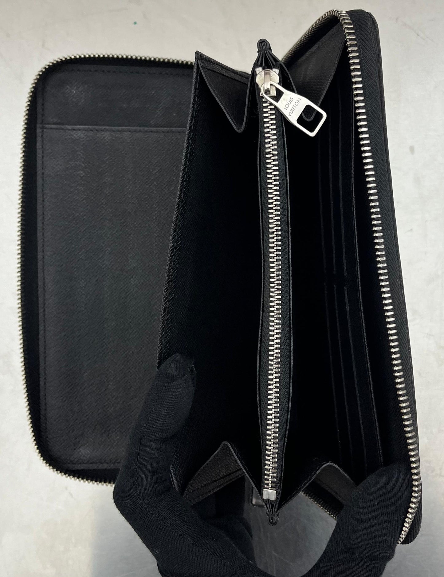 Louis Vuitton Zippy Organizer Damier