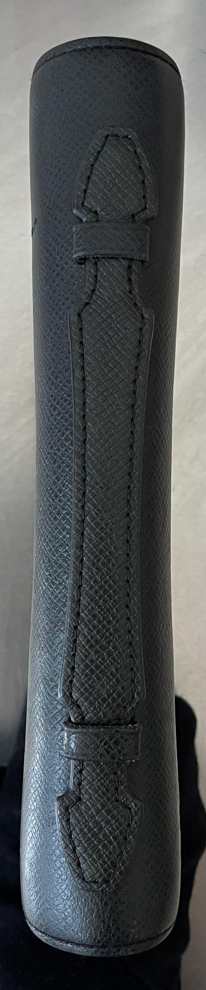 Louis Vuitton Zippy XL Taiga