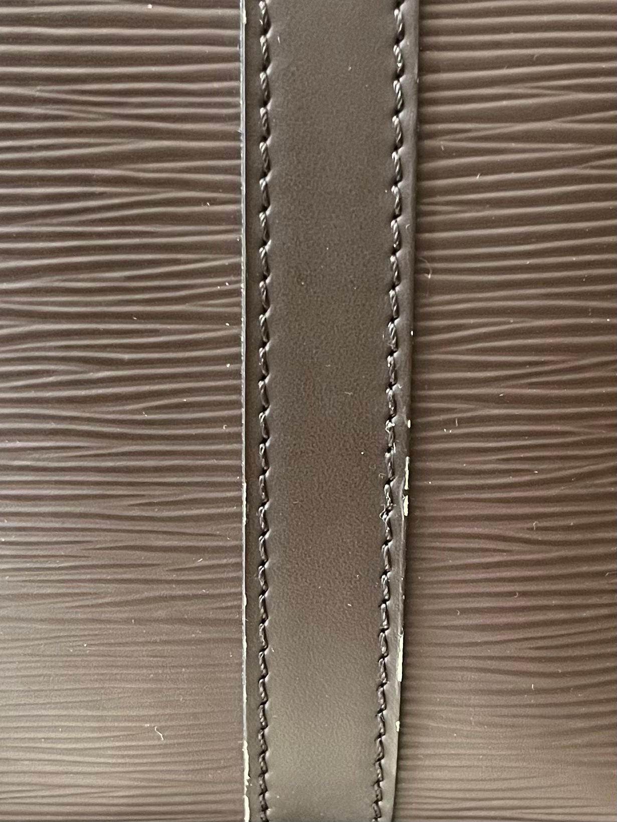 Louis Vuitton Sirius 45 Epi Leder