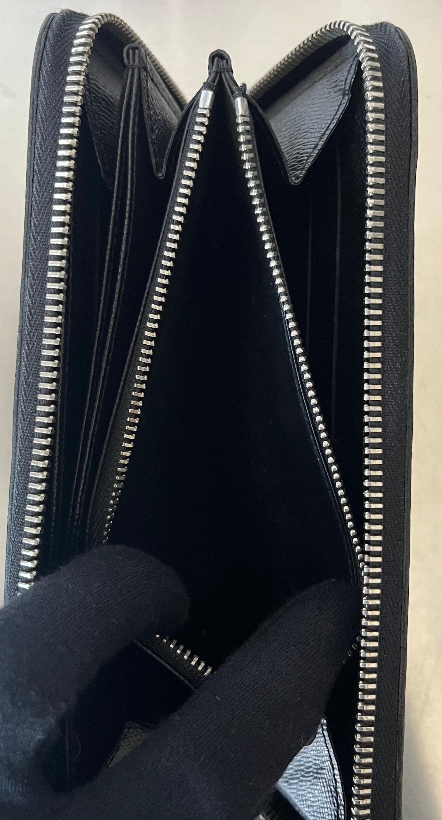 Louis Vuitton Zippy Epi Electric Leder