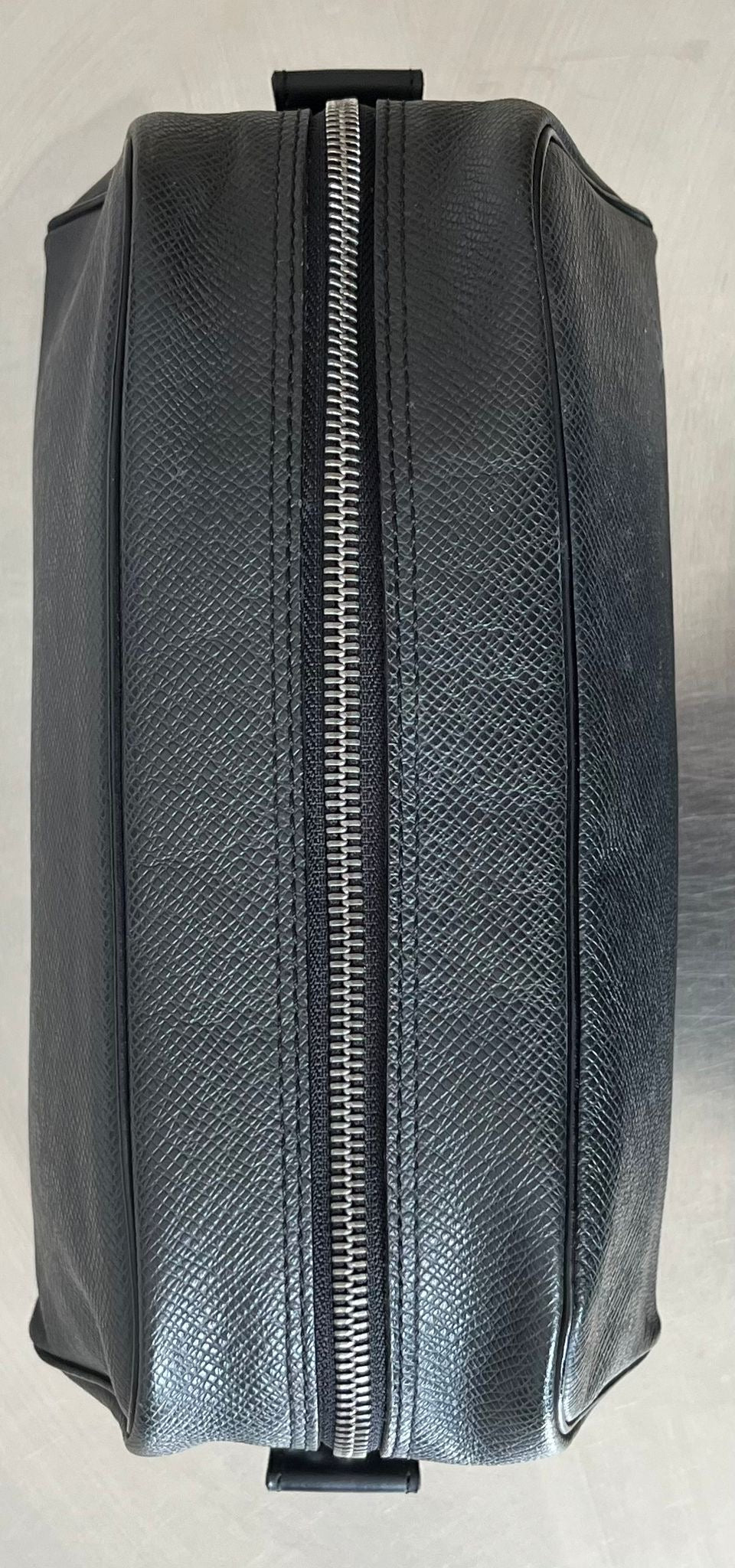 Louis Vuitton Trousse Toilette Taiga