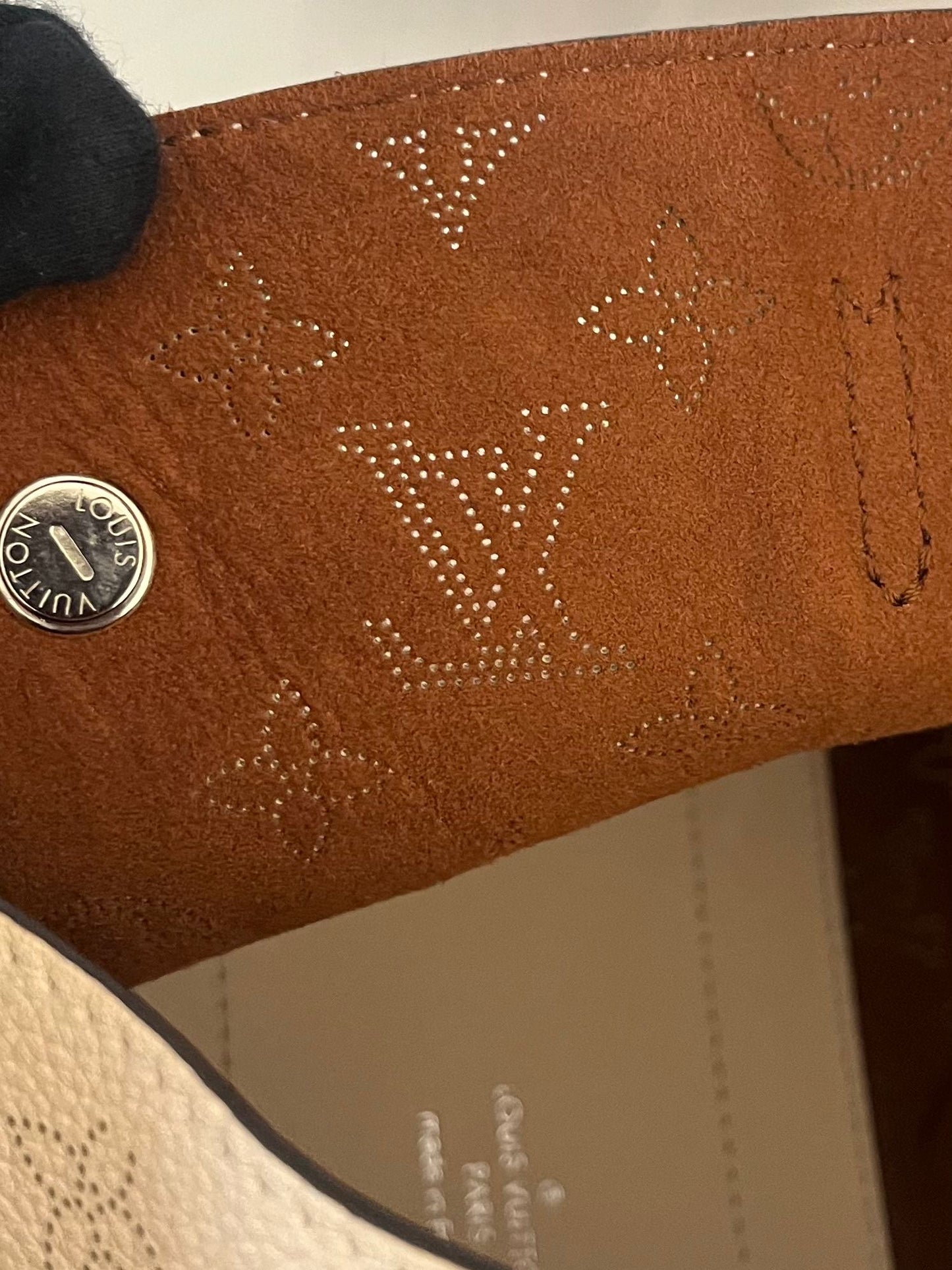 Louis Vuitton Hina PM