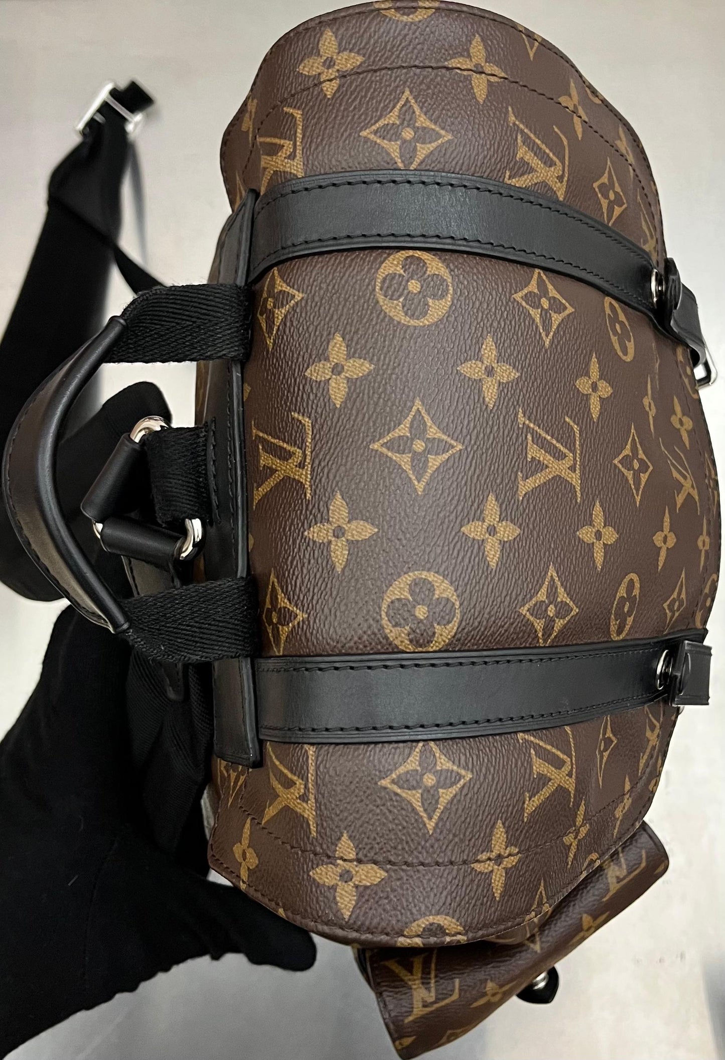 Louis Vuitton Christopher MM