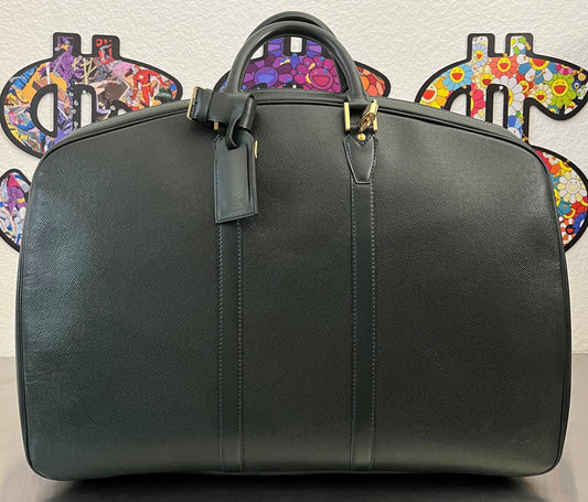 Louis Vuitton Helanga Taiga