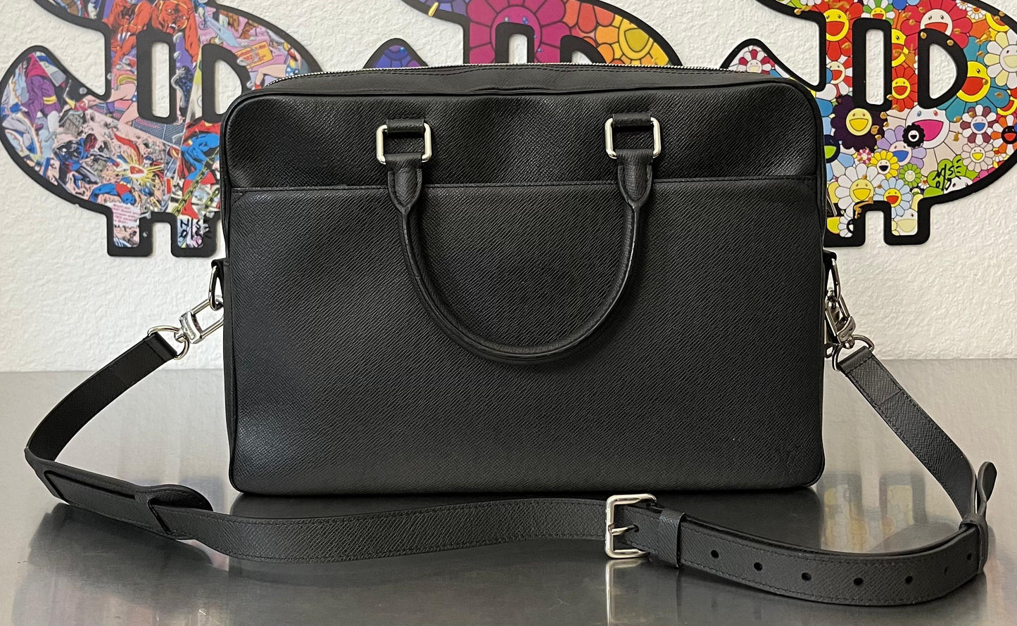 Louis Vuitton Porte Documents Taiga
