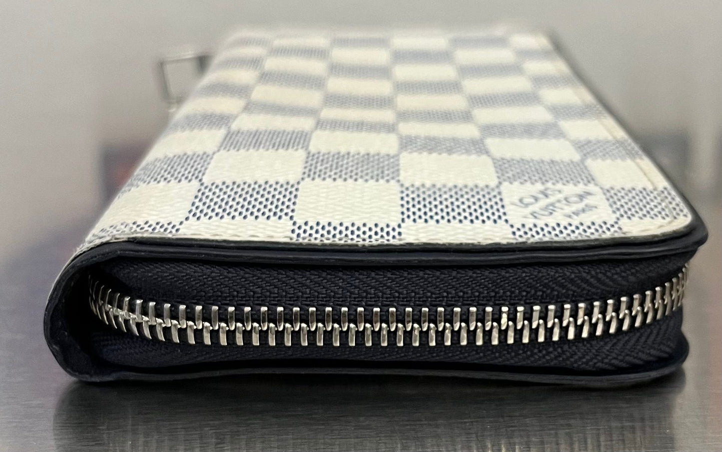 Louis Vuitton Zippy Vertical Damier Azur