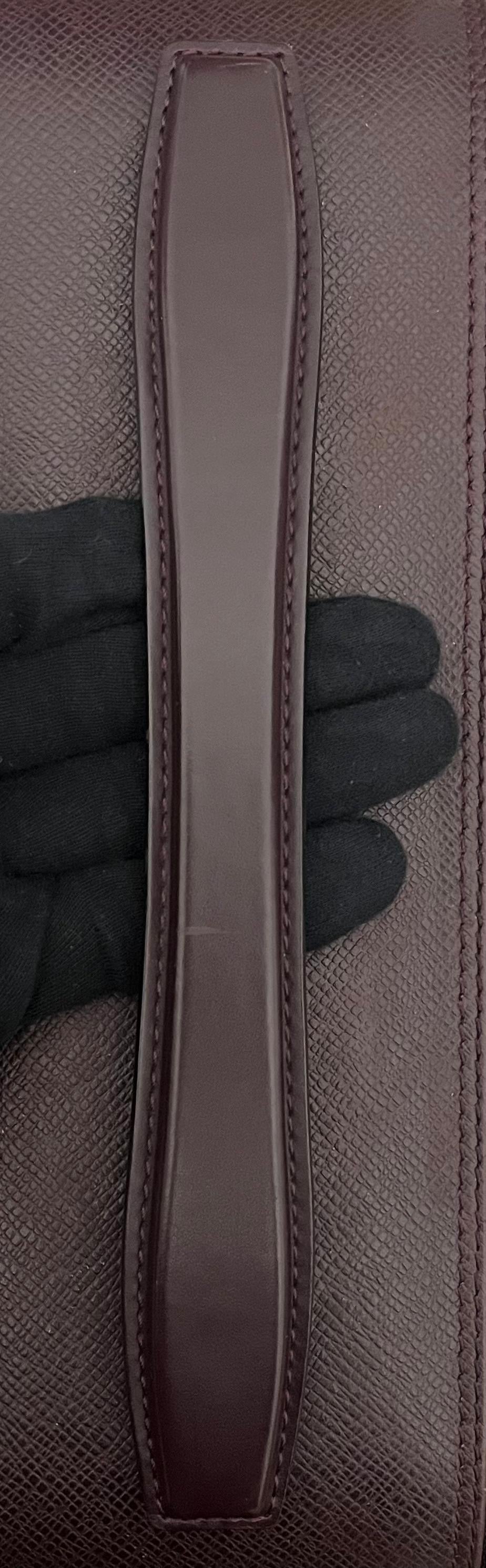 Louis Vuitton Porte Ordinateur Toura Taiga