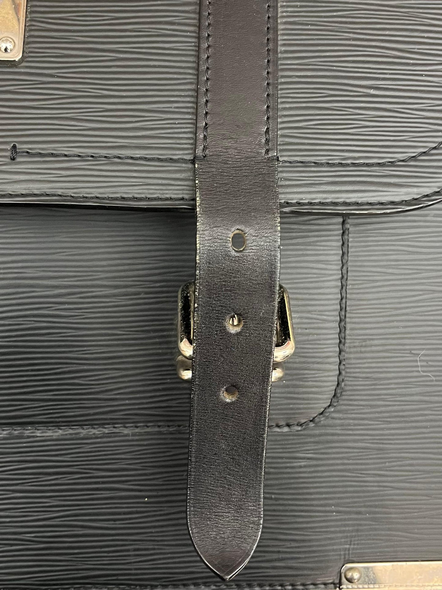 Louis Vuitton Larry Epi Leder