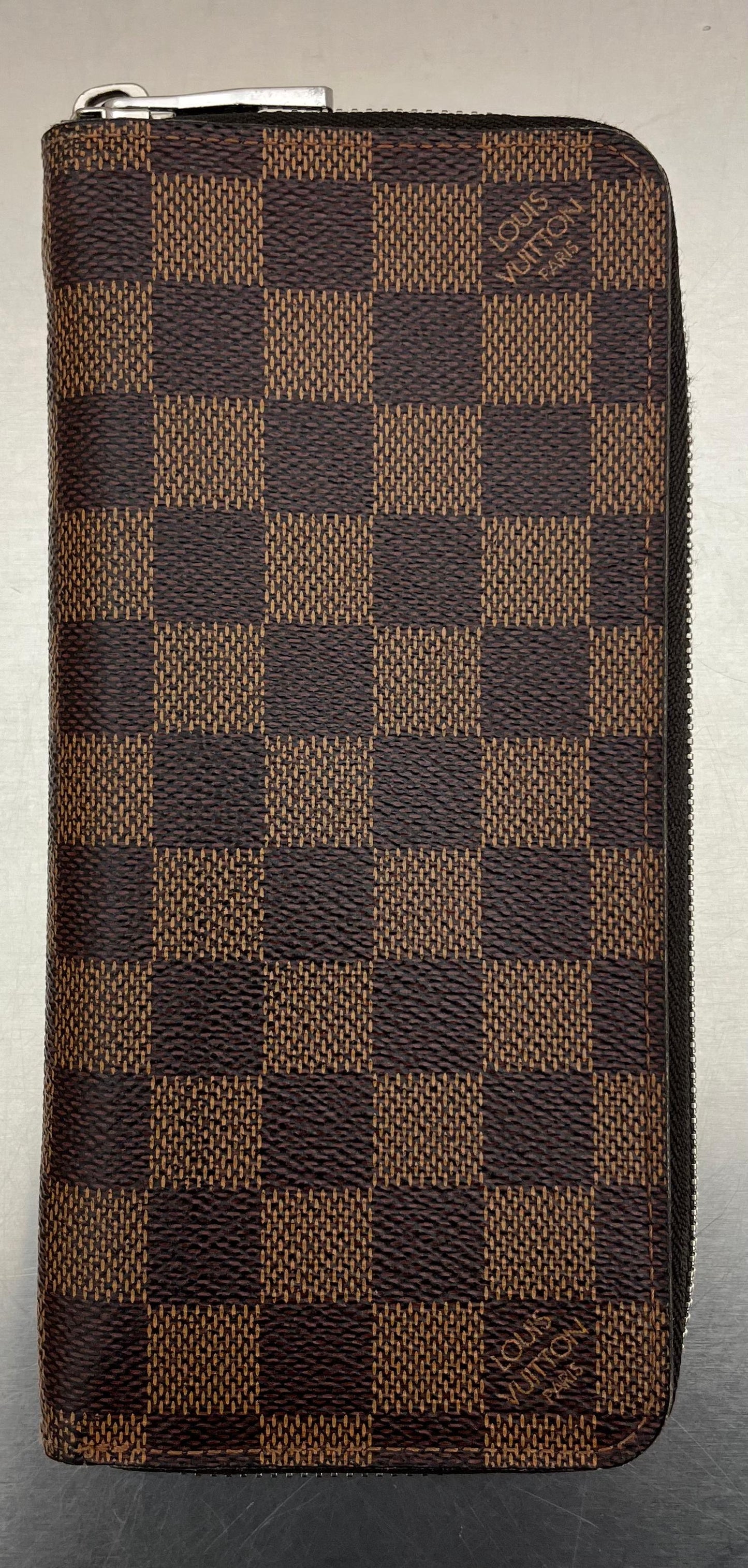 Louis Vuitton Zippy Vertical Damier