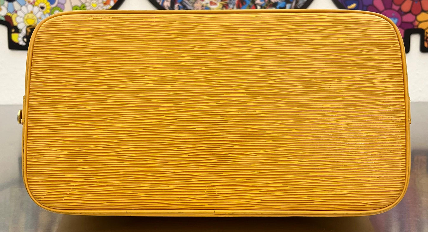 Louis Vuitton Alma PM Epi