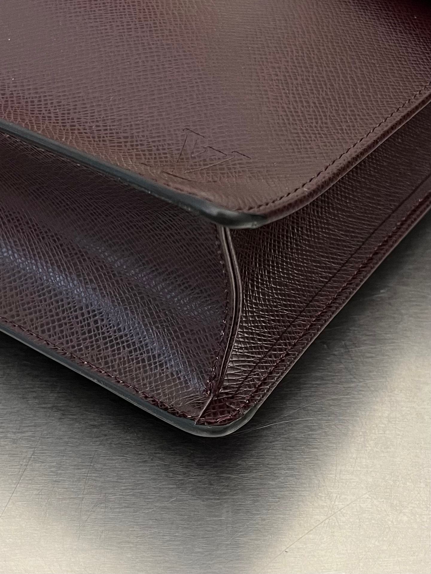 Louis Vuitton Angara Taiga