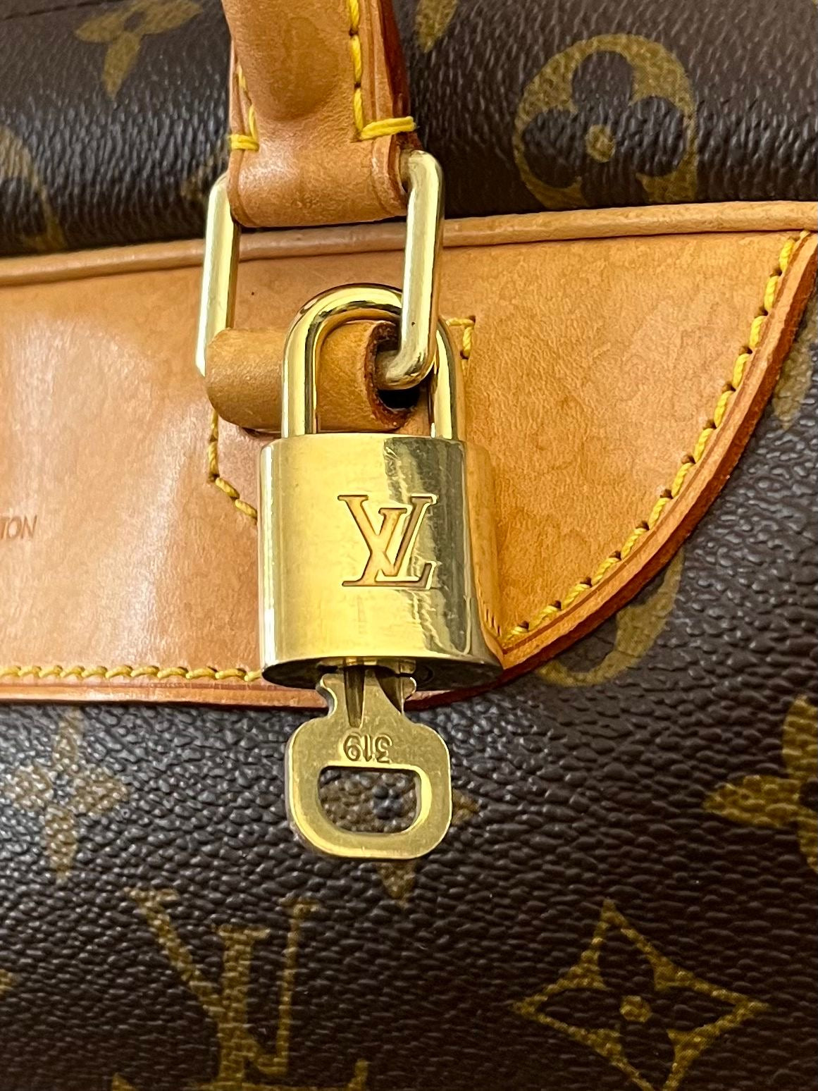 Louis Vuitton Deauville