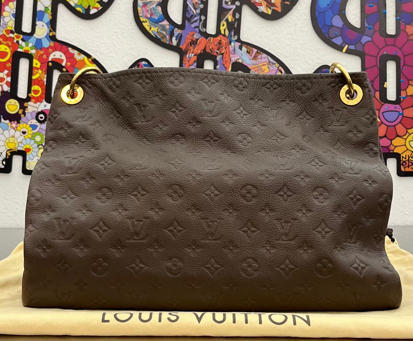 Louis Vuitton Artsy MM