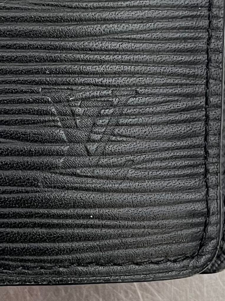 Louis Vuitton Brazza Epi