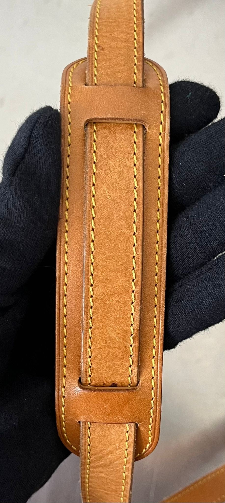 Louis Vuitton Saumur 30