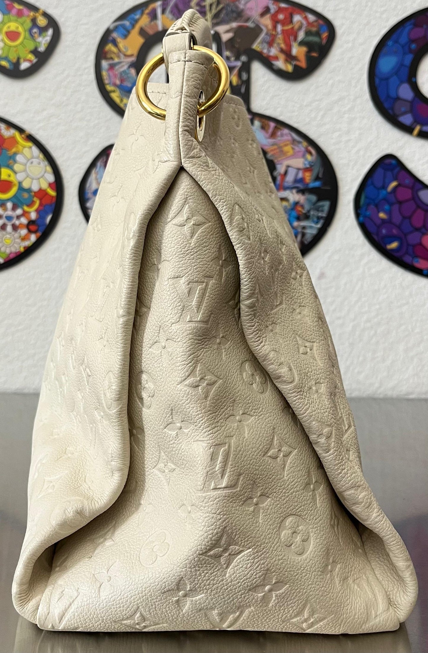 Louis Vuitton Artsy MM