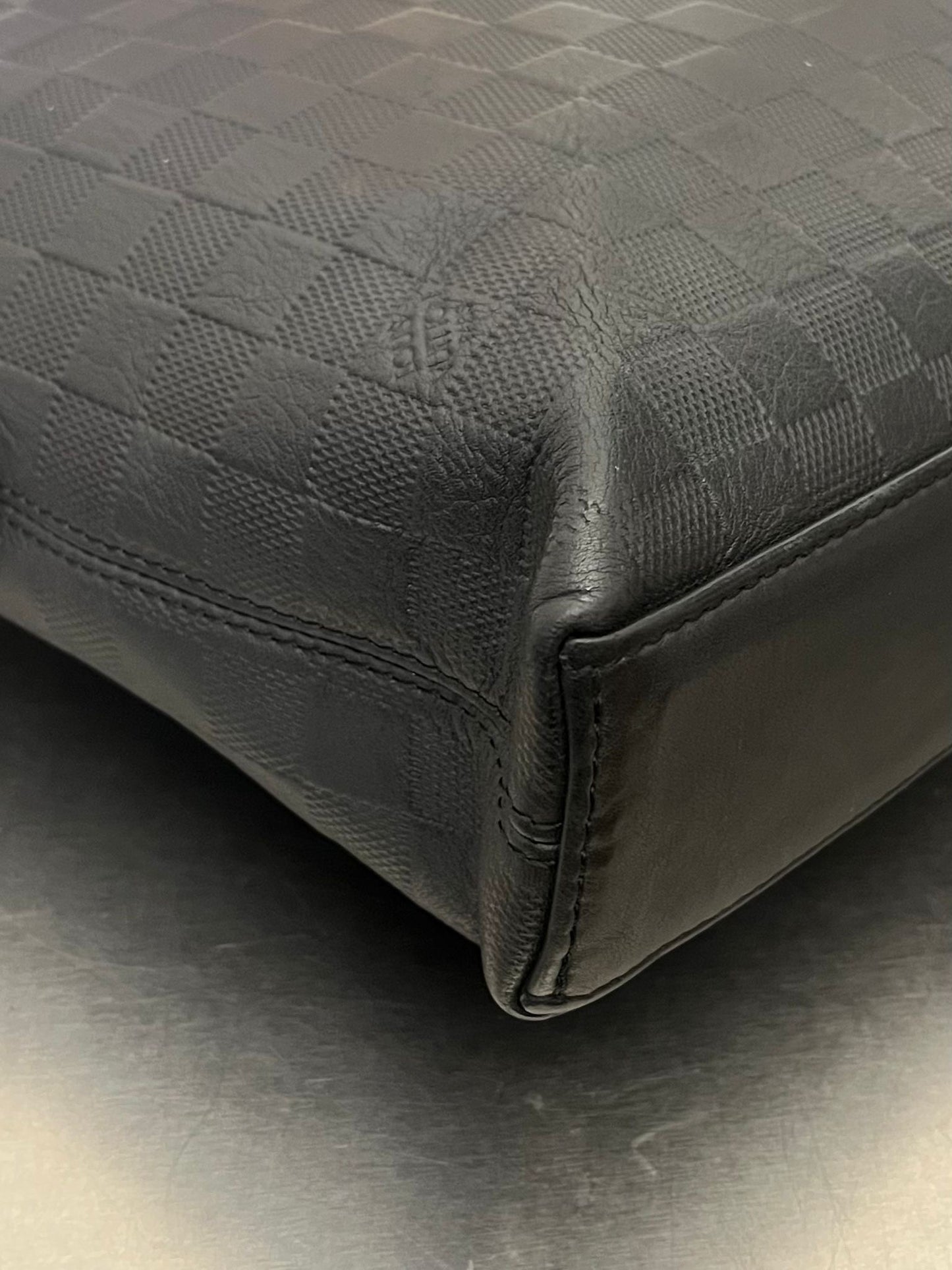Louis Vuitton Porte Documents Jour Infini