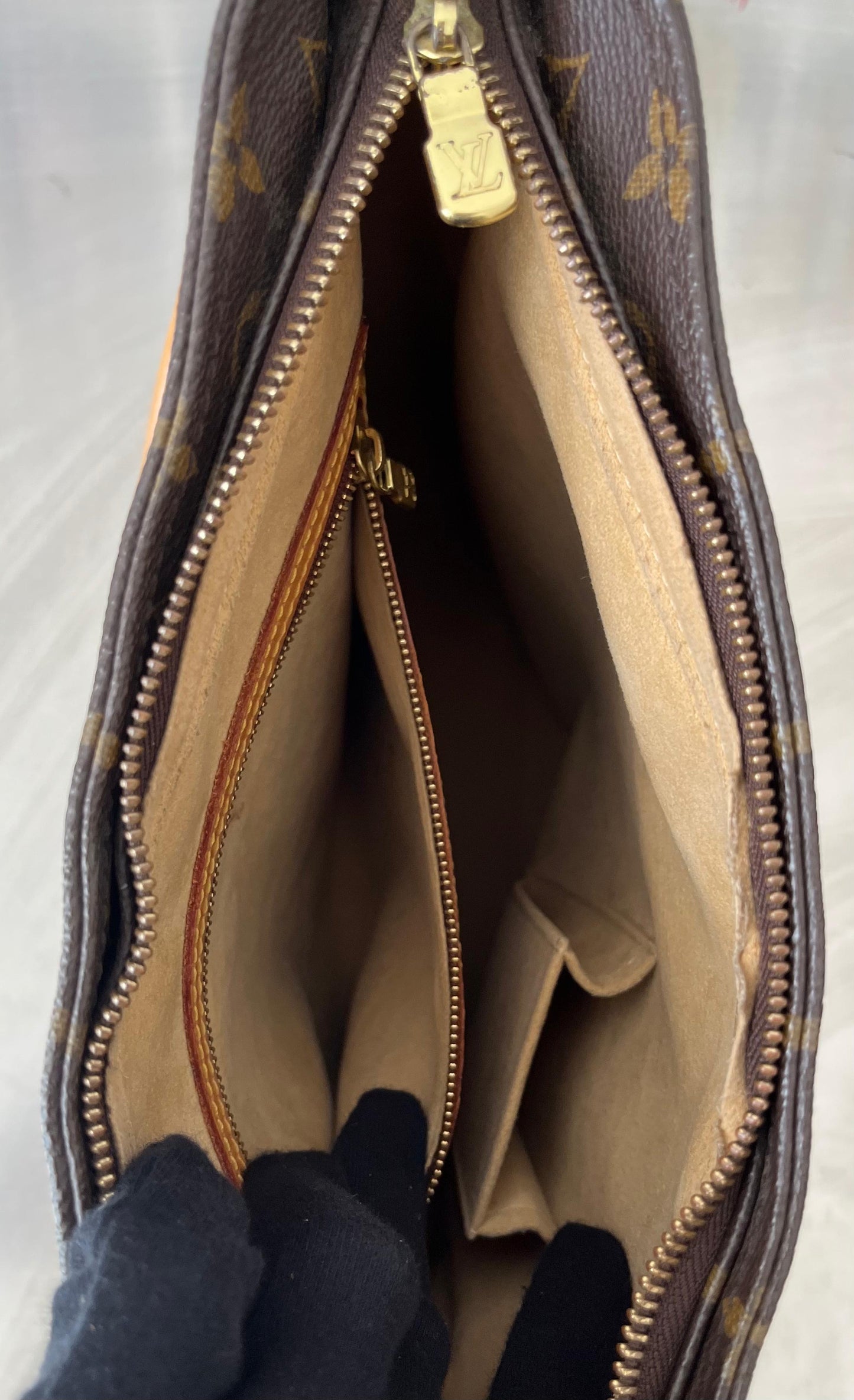 Louis Vuitton Looping GM