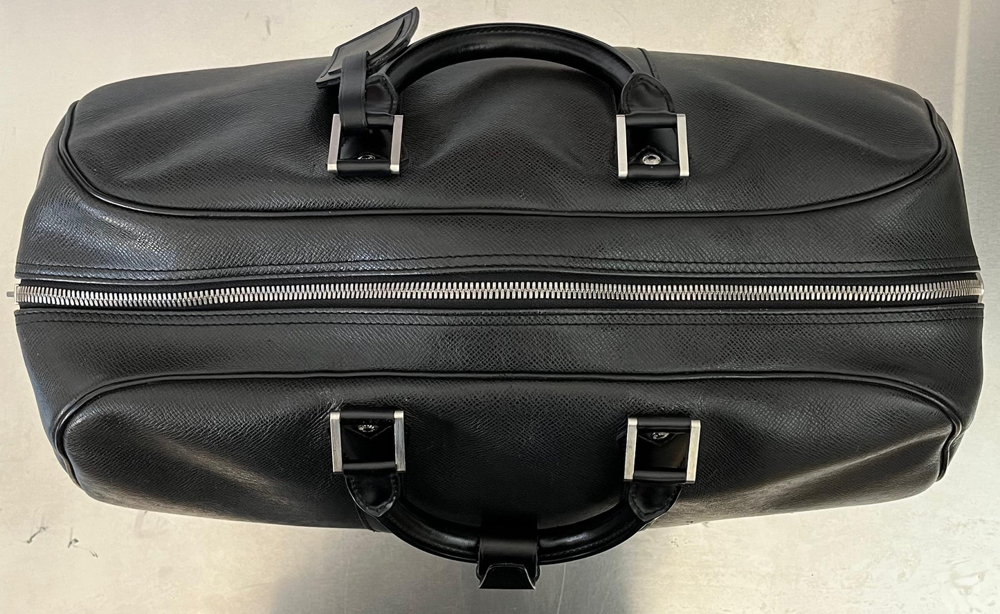 Louis Vuitton Kendall PM Taiga