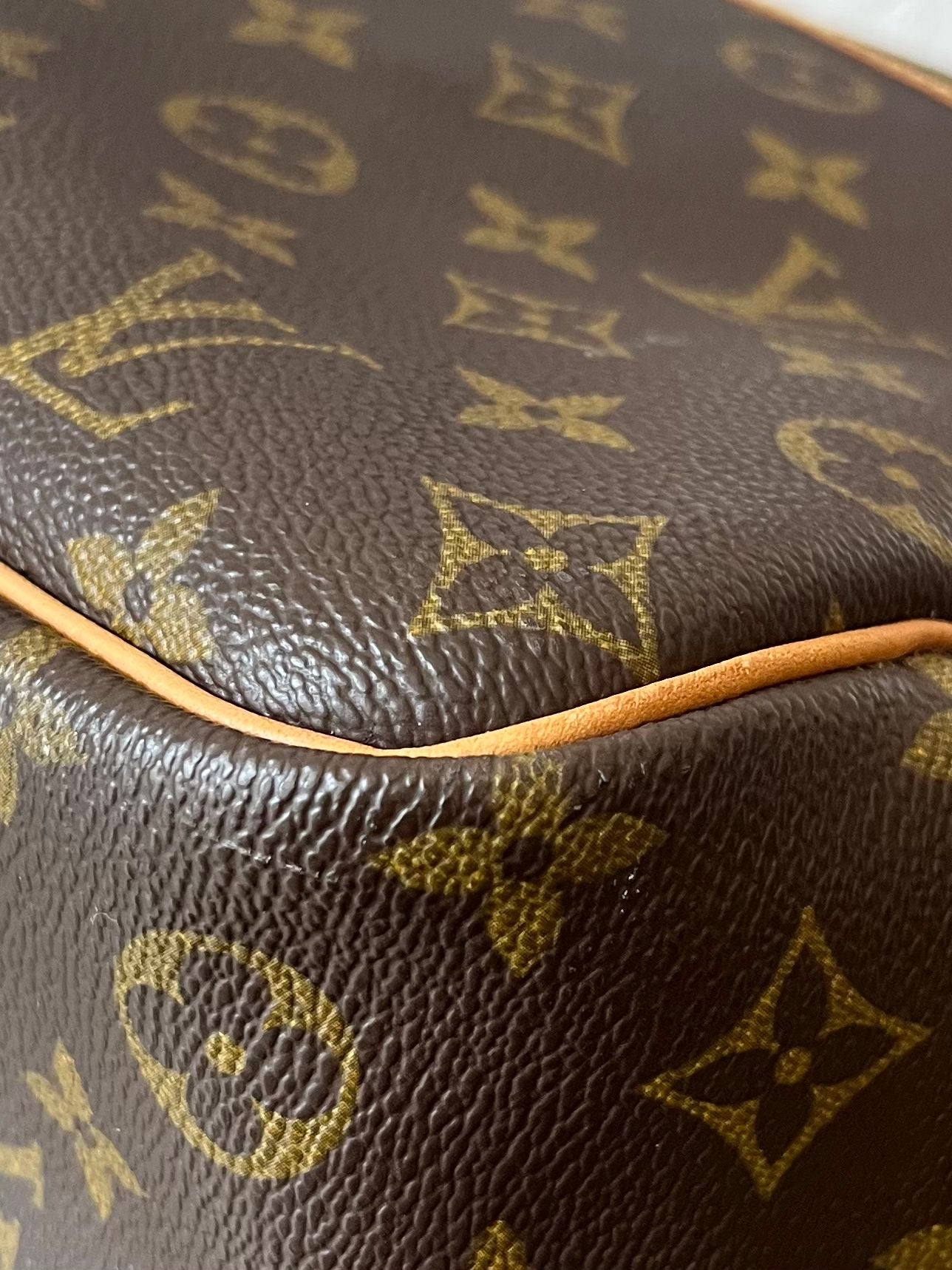 Louis Vuitton Deauville