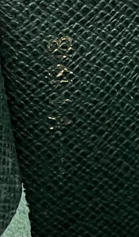 Louis Vuitton Serviette Kourad