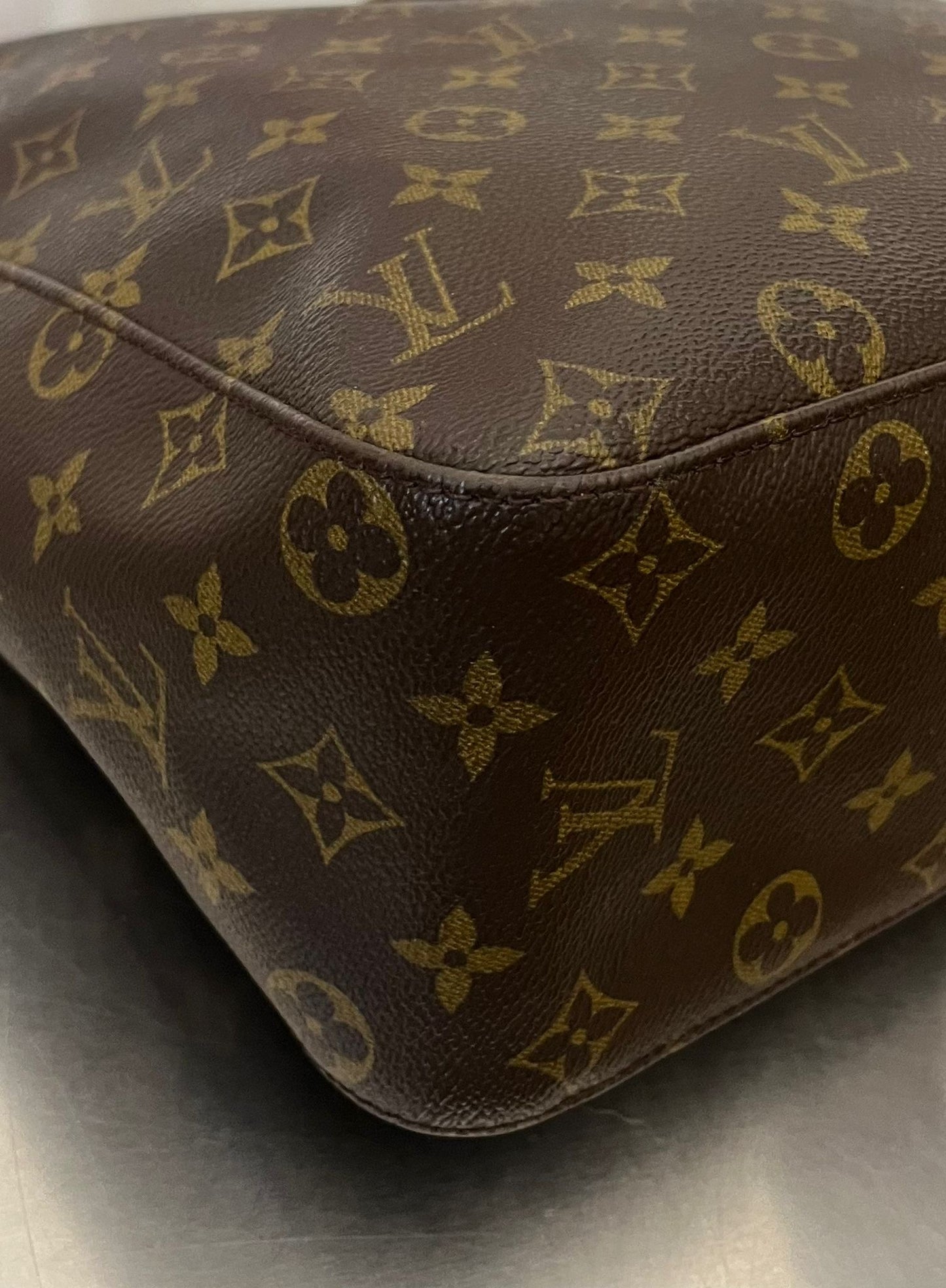 Louis Vuitton Looping GM