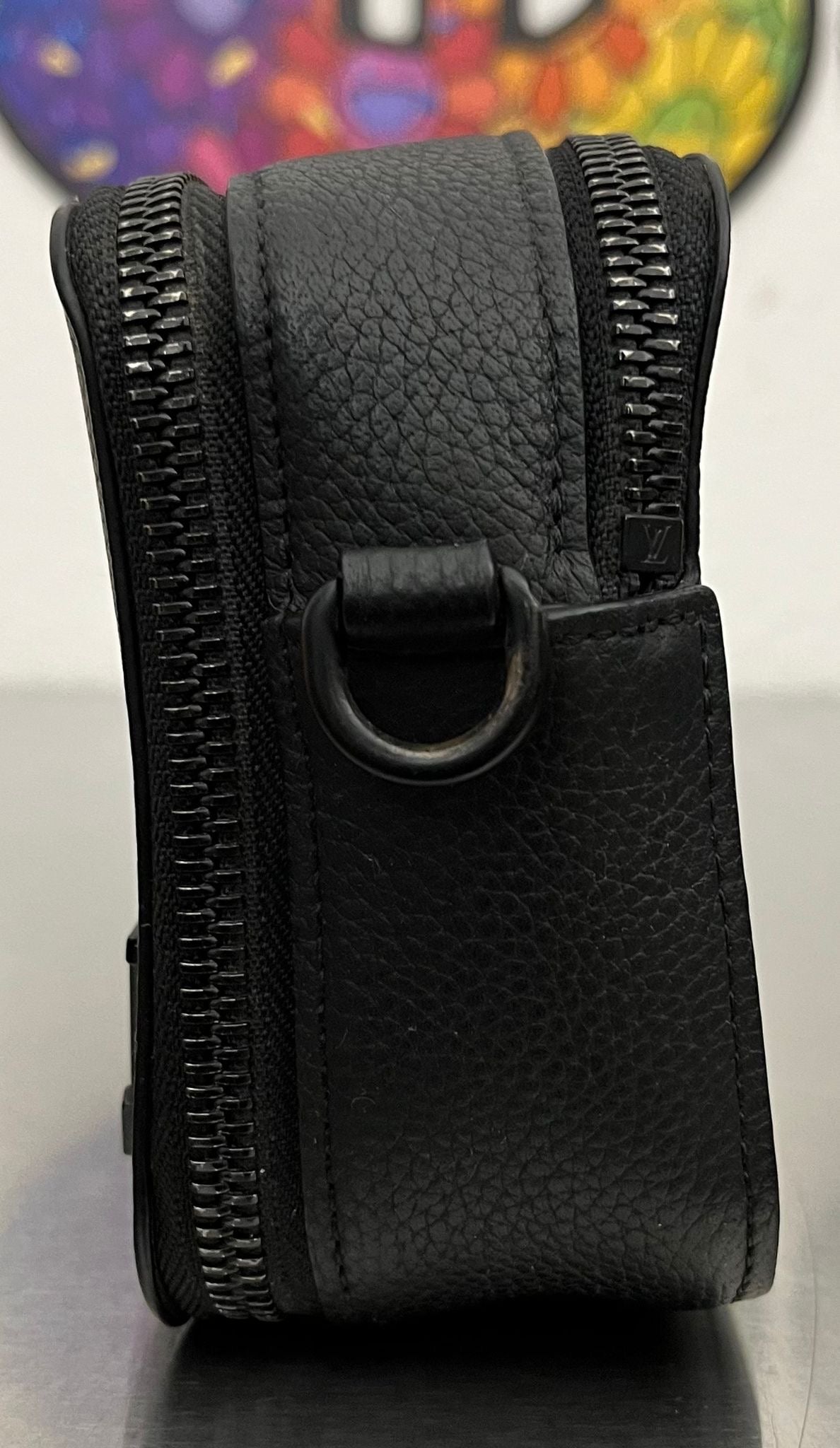 Louis Vuitton Alpha Wearable Geldbörse