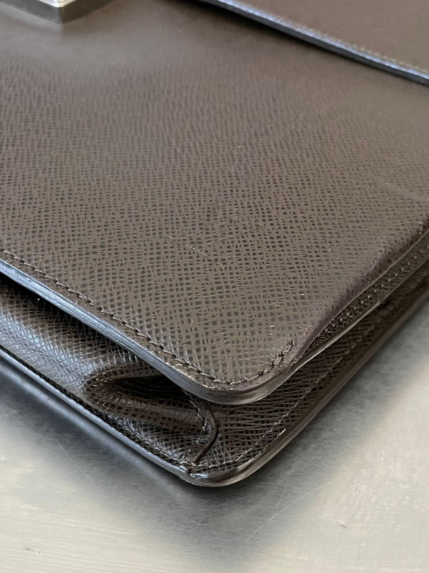 Louis Vuitton Laguito Taiga