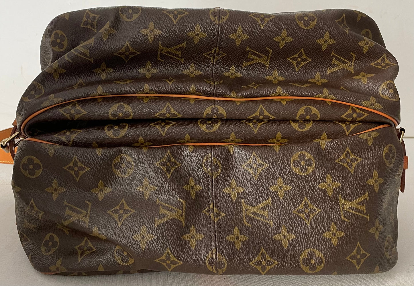 Louis Vuitton Saumur 35