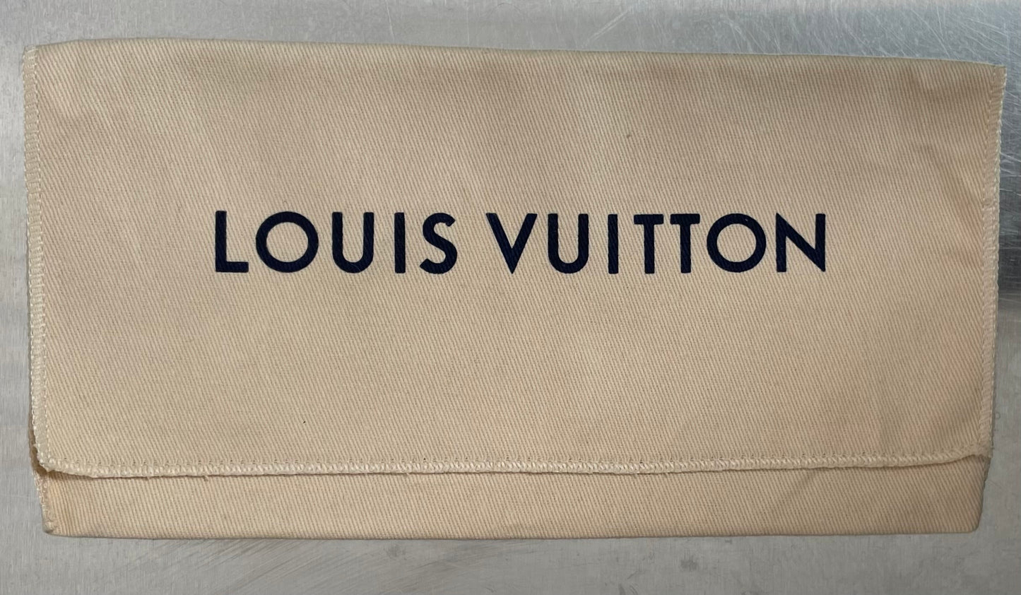 Louis Vuitton Zippy Damier