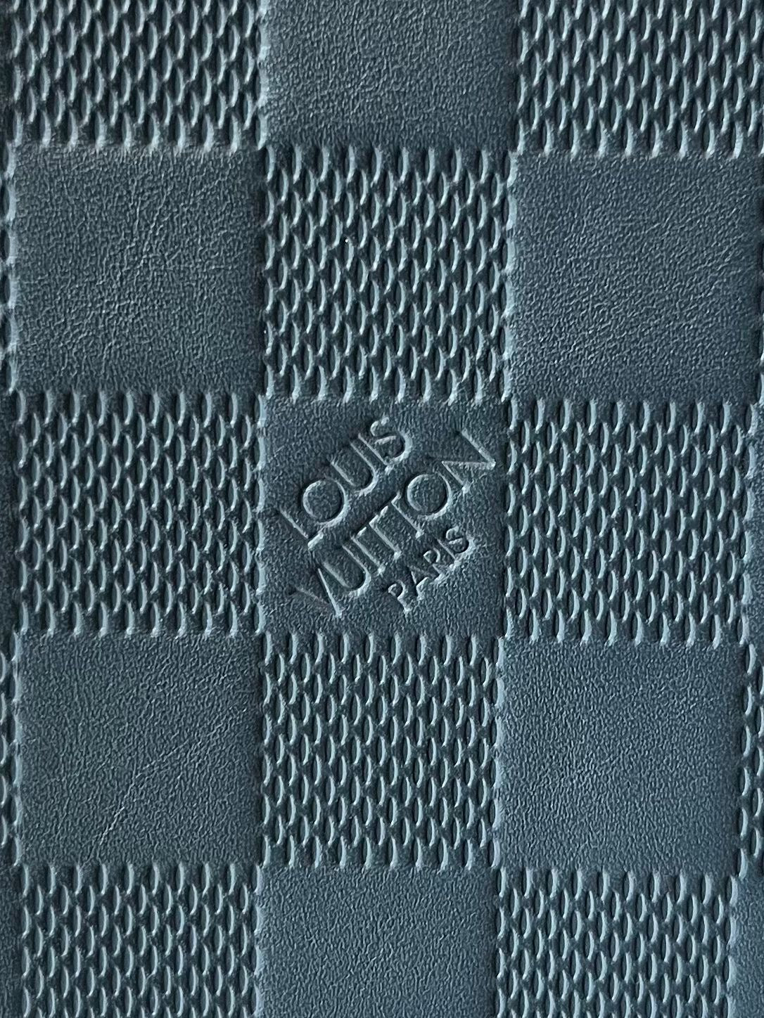 Louis Vuitton Brazza Infini Leder