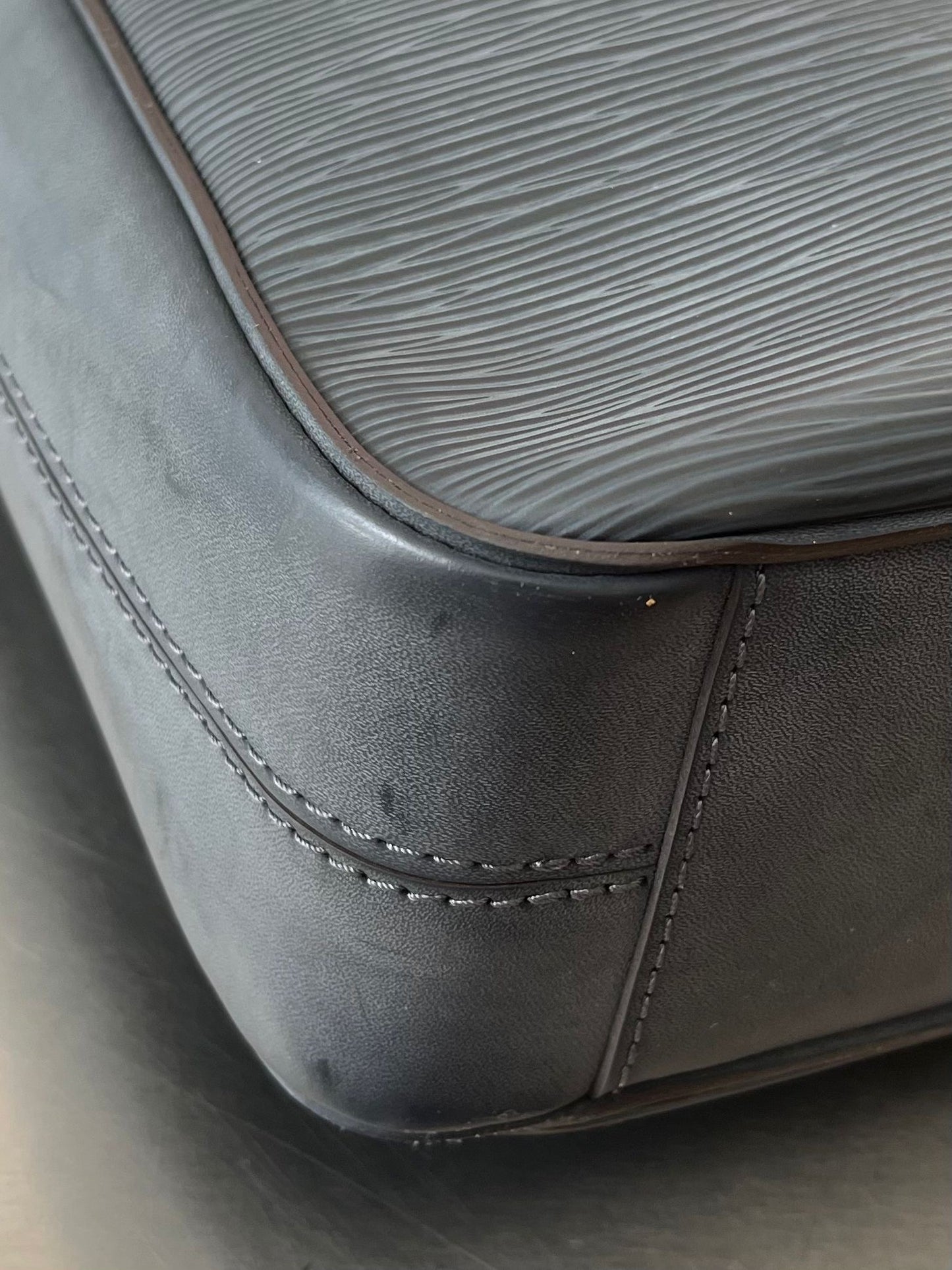 Louis Vuitton Porte-Documents Epi