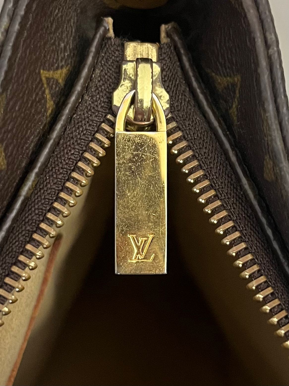 Louis Vuitton Looping GM