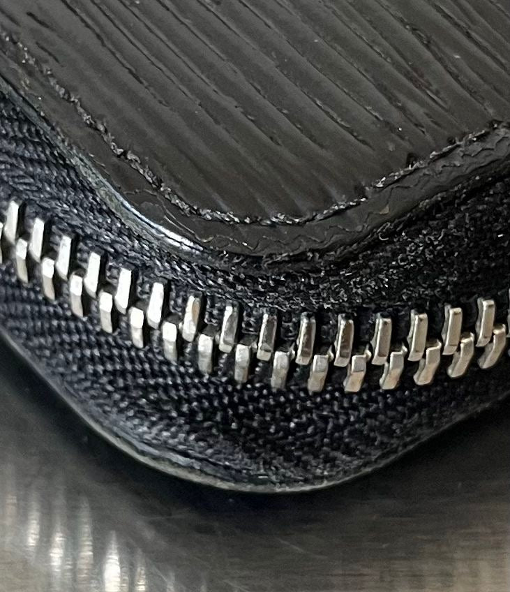 Louis Vuitton Zippy Epi Electric Leder