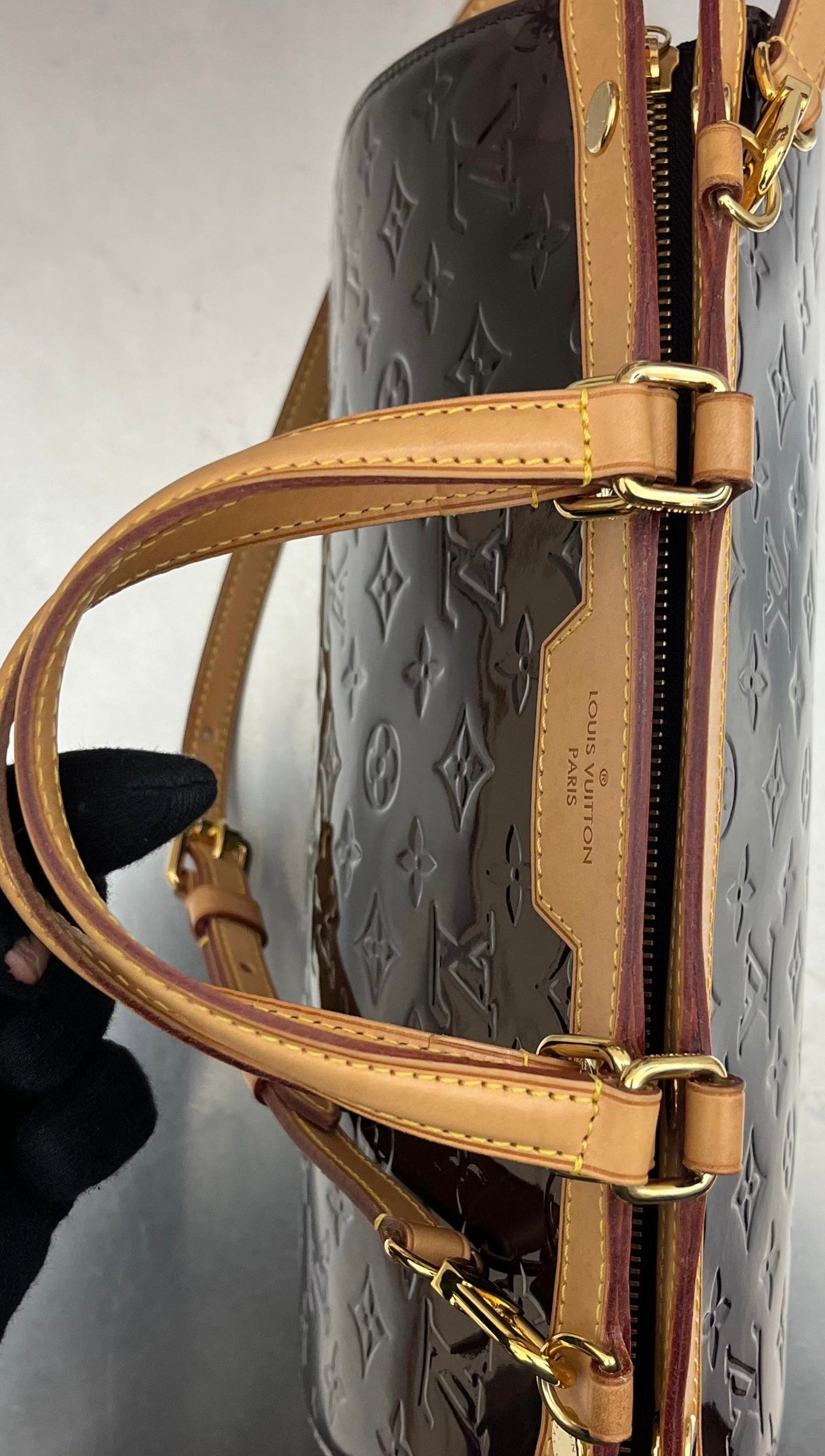 Louis Vuitton Brea MM Vernis