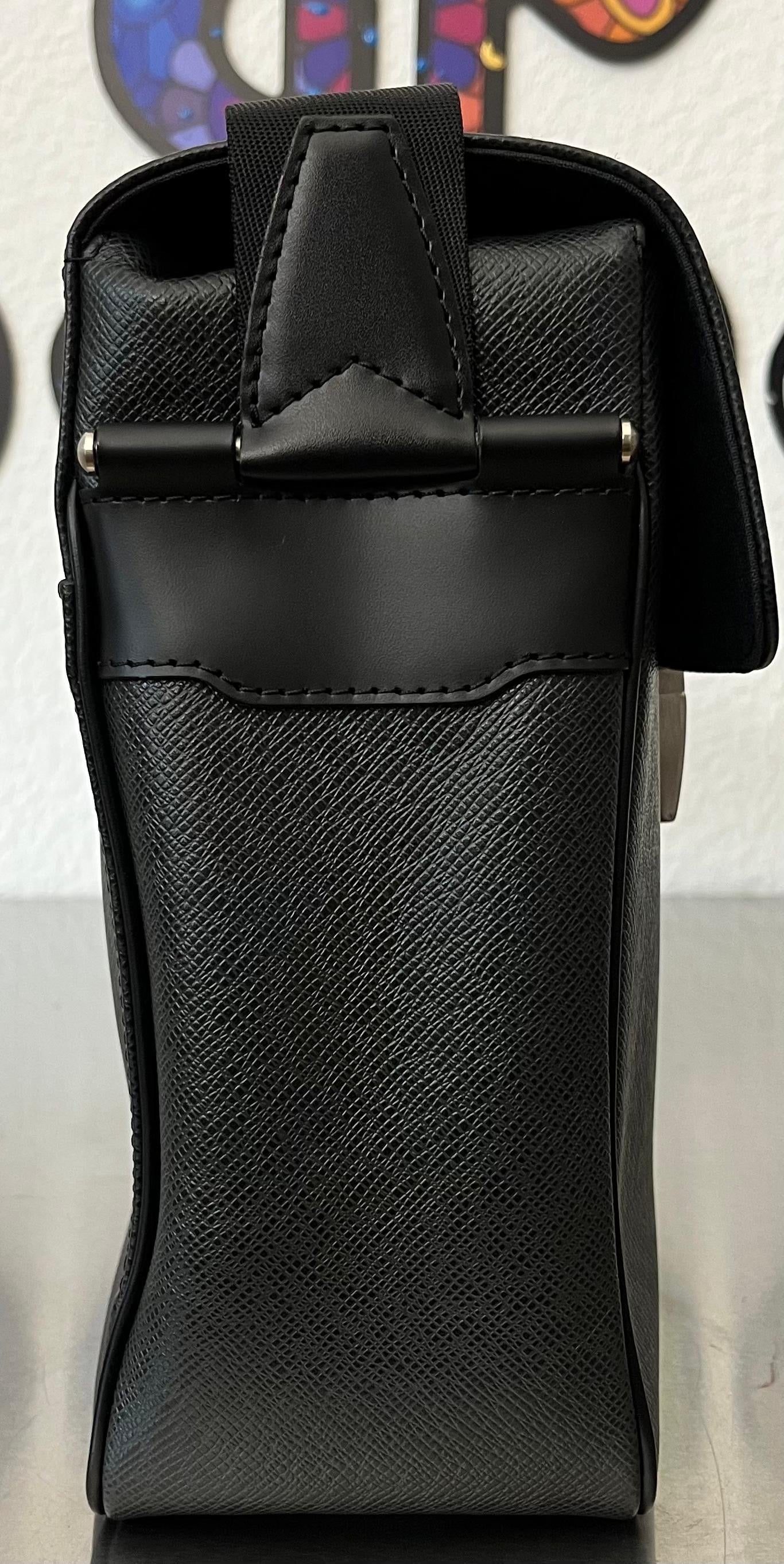 Louis Vuitton Yaranga Taiga