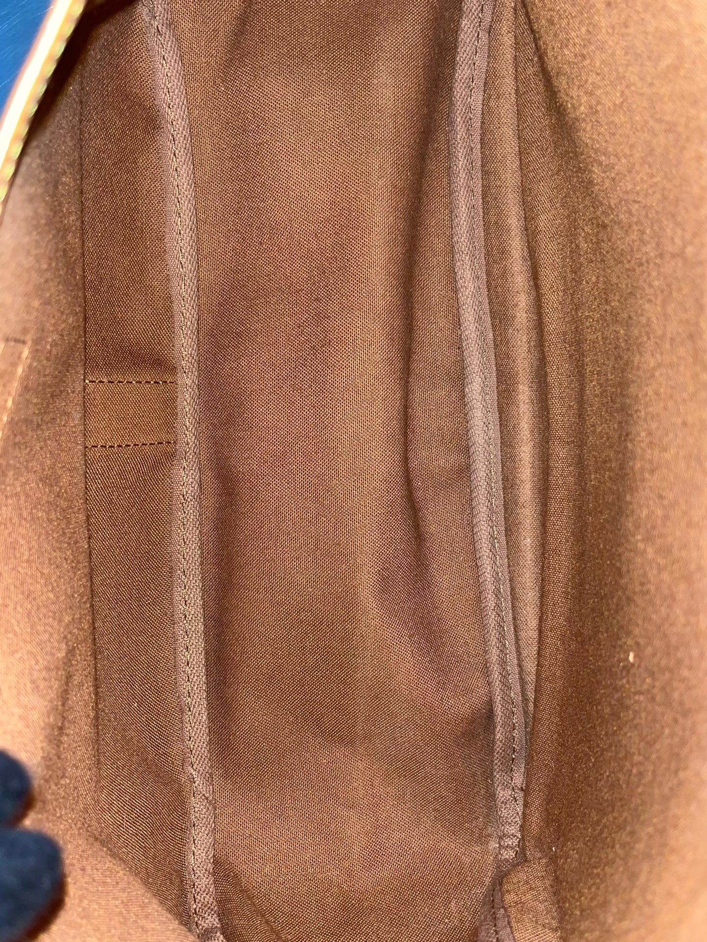 Louis Vuitton Saumur 35
