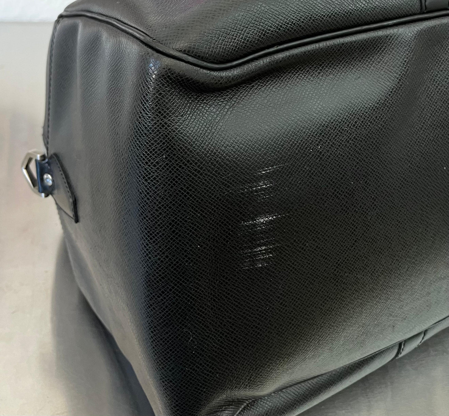 Louis Vuitton Kendall PM Taiga