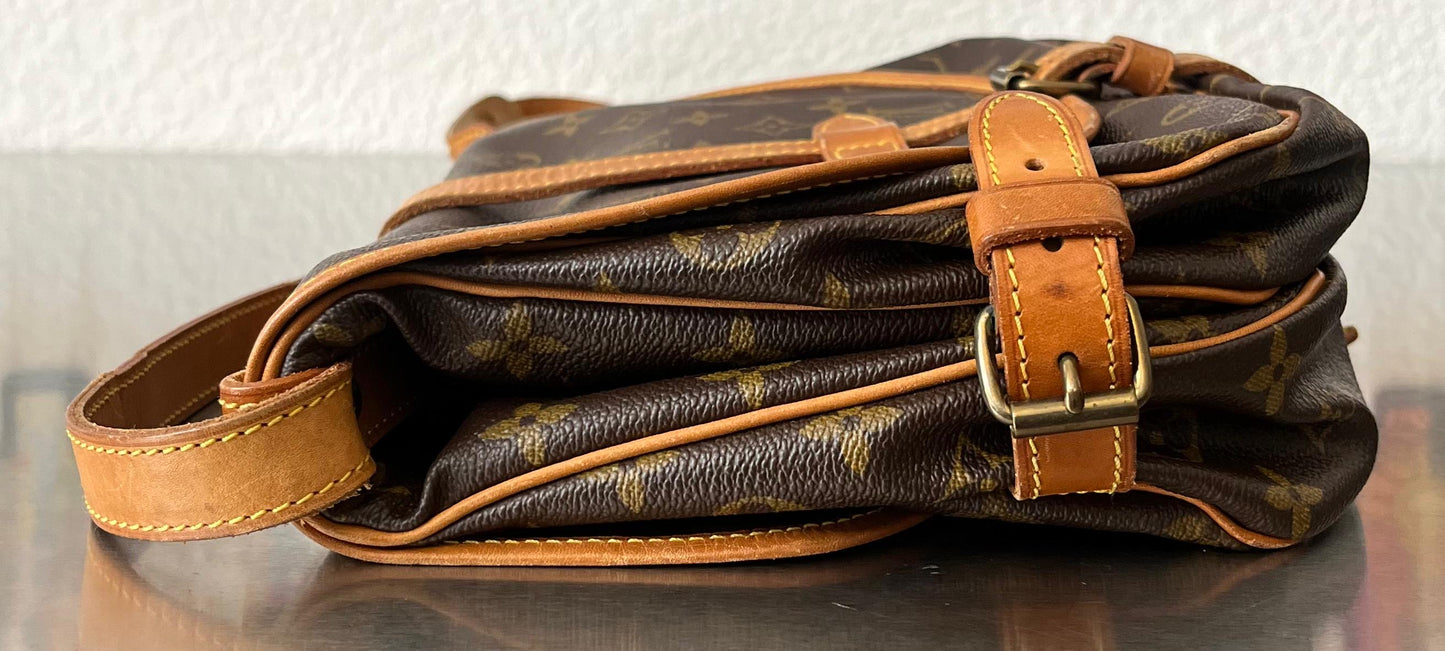 Louis Vuitton Saumur 30