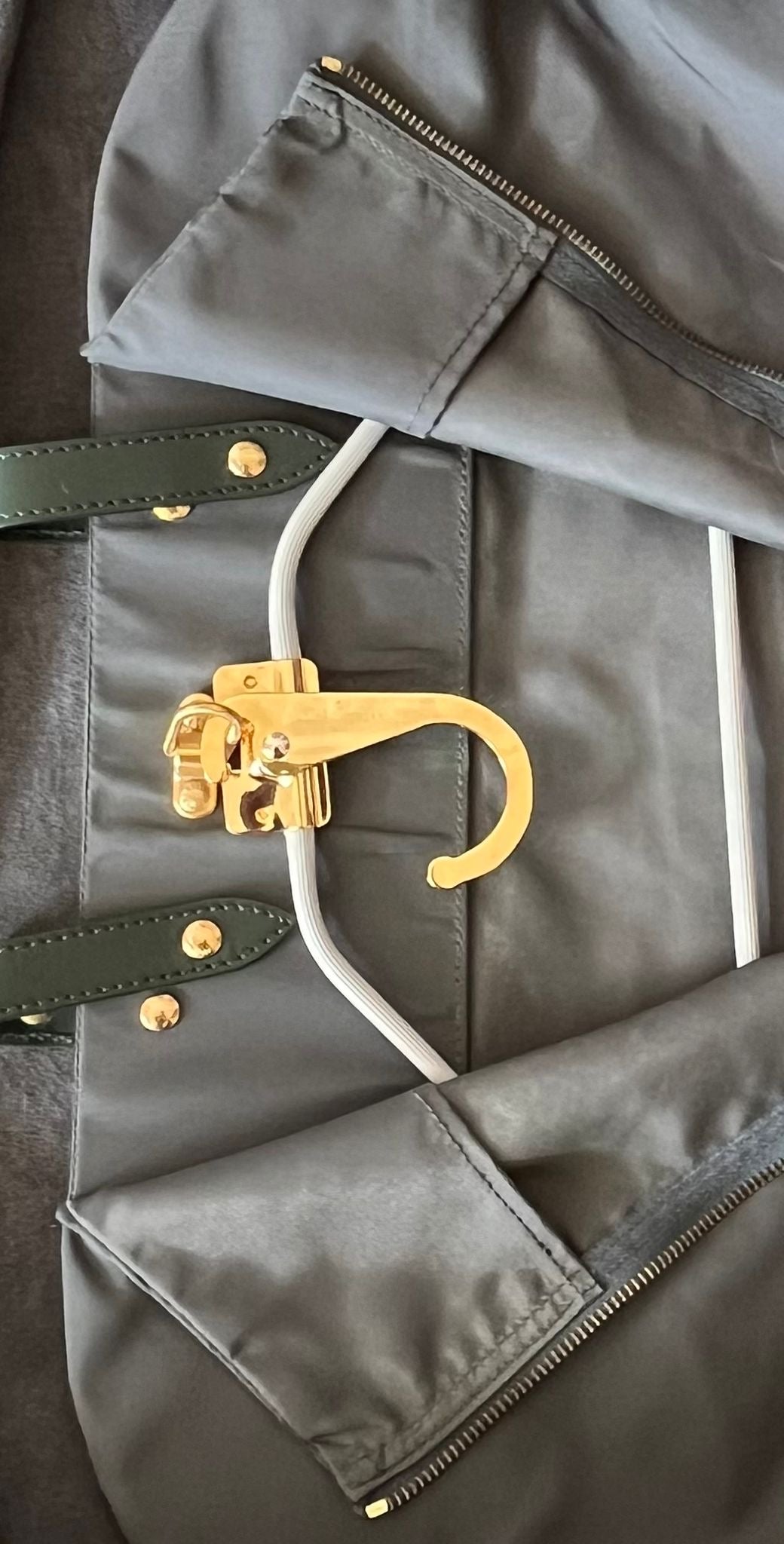 Louis Vuitton Helanga Taiga