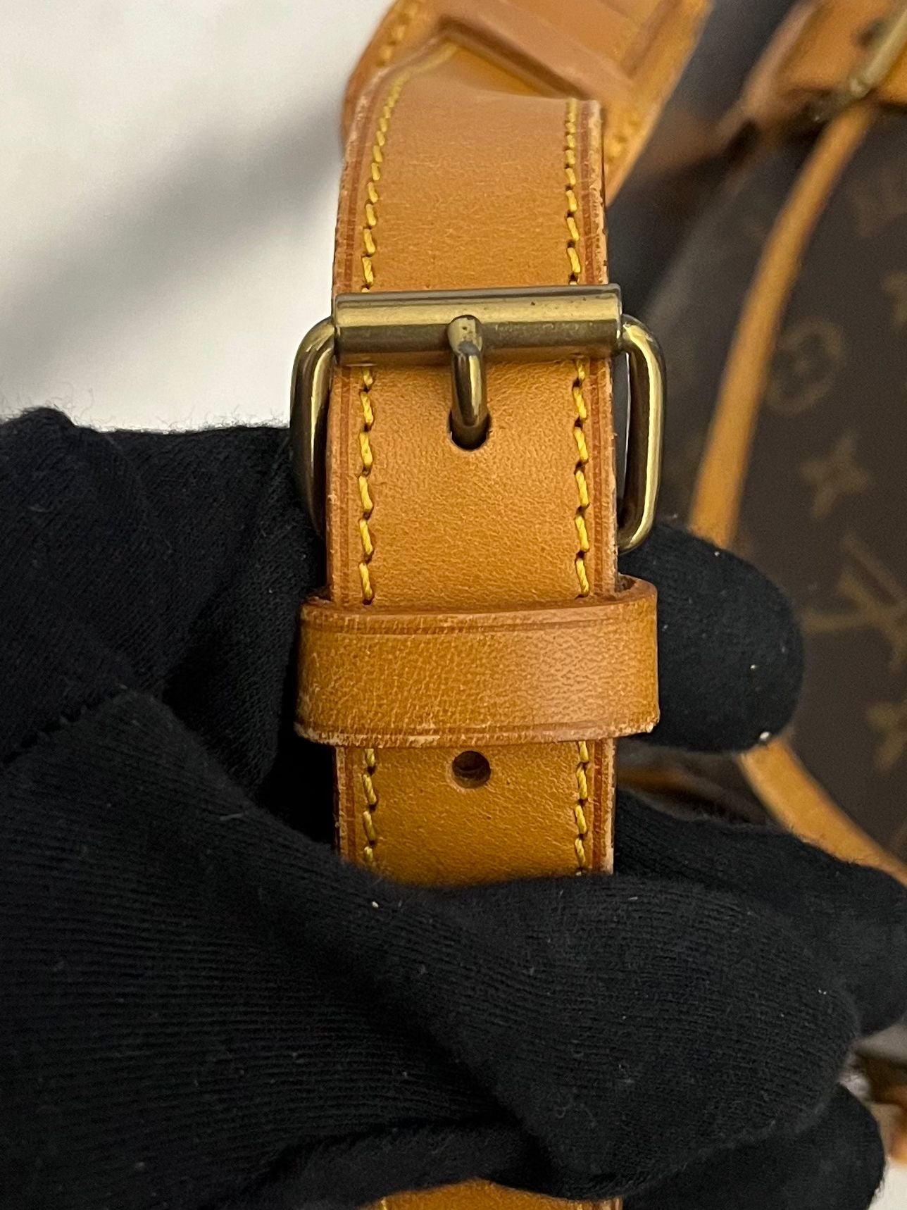 Louis Vuitton Saumur 35