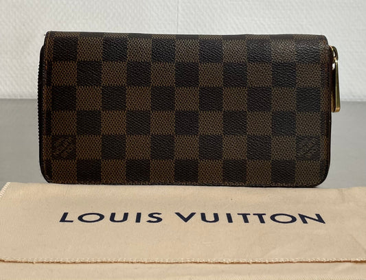 Louis Vuitton Zippy Damier