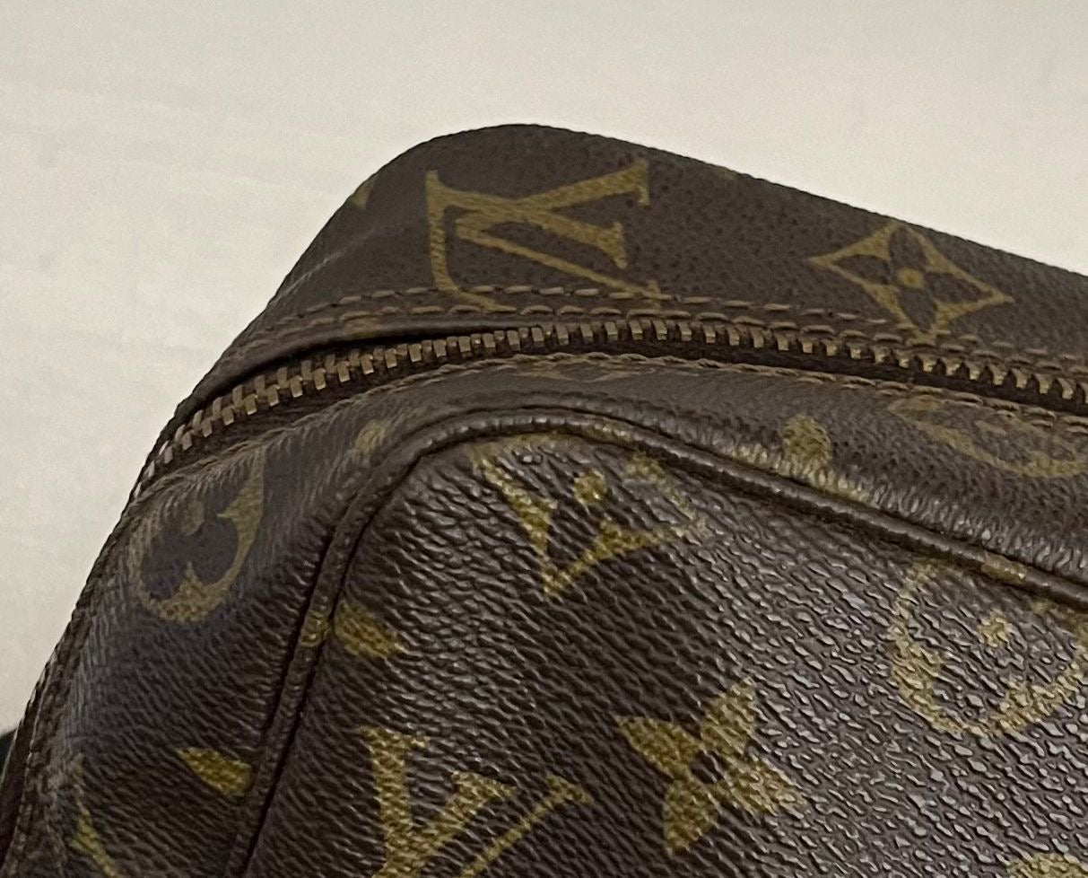 Louis Vuitton Trousse Toilette 28