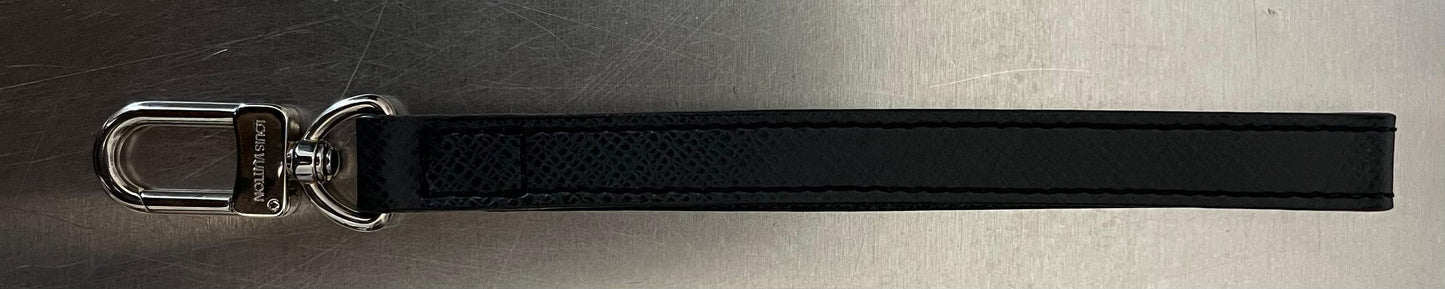 Louis Vuitton Pavel Taiga Leder