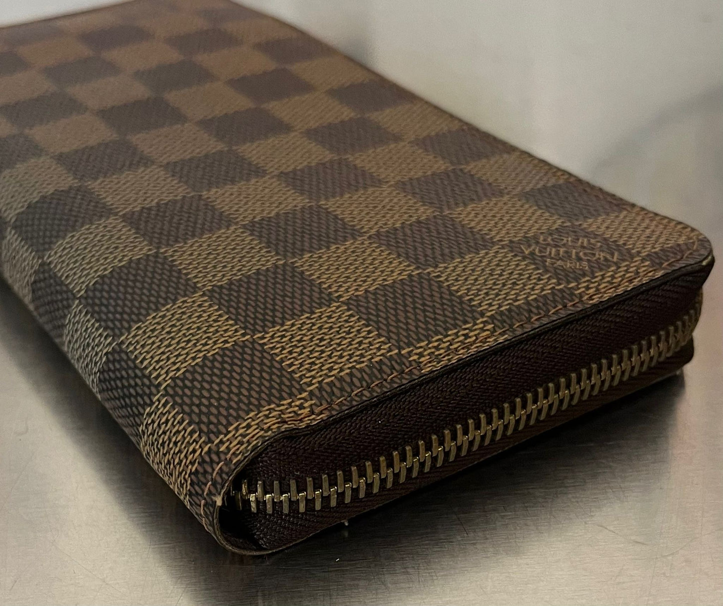 Louis Vuitton Zippy Damier
